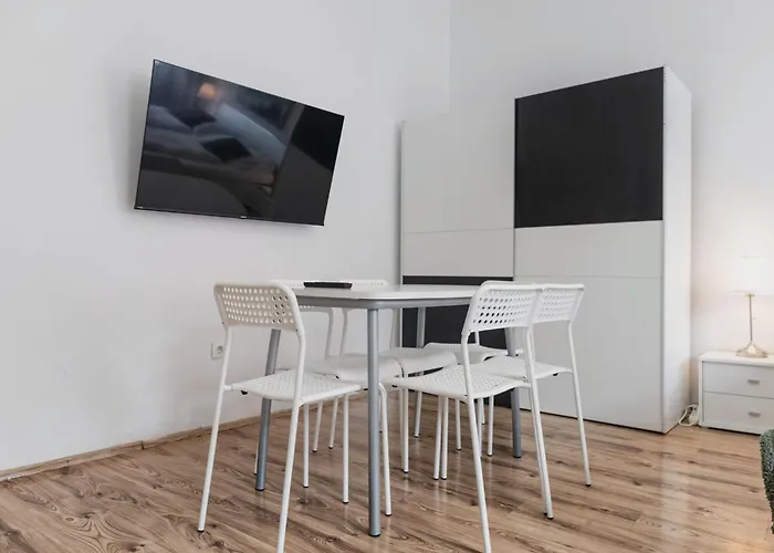 Beautiful 2br With Fast Wifi In Prime Location * Vienna