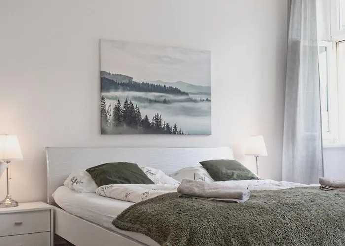 Beautiful 2br With Fast Wifi In Prime Location Apartment