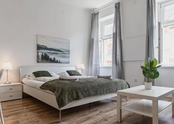 Beautiful 2br With Fast Wifi In Prime Location Apartment